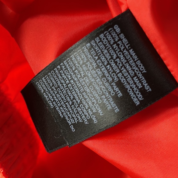 The North Face outer layer jacket (only) from tri-climate - Picture 8 of 10